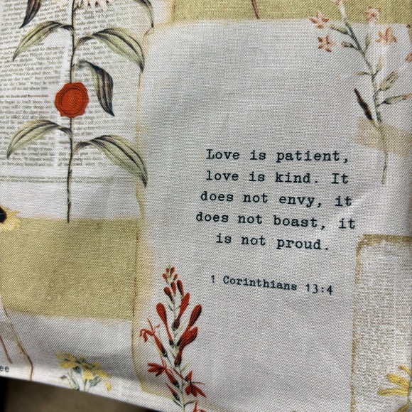 Car Trash/Utility Tote Bible Verses Floral 9” w x 4”d x 12” l 10” strap Handmade - Picture 8 of 11